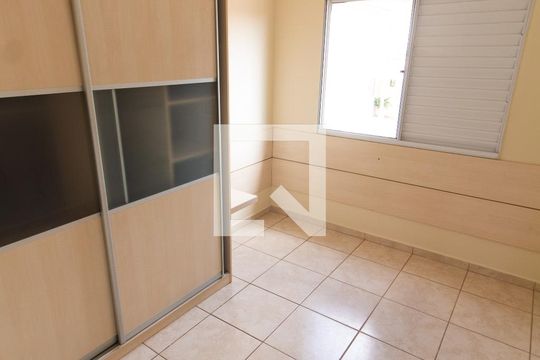 Quarto 2 de casa de condomínio para alugar com 3 quartos, 90m² em Bairro das Palmeiras, Campinas