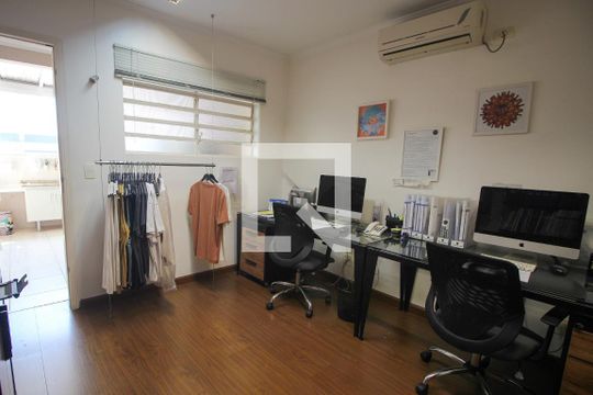 Sala 4 de casa à venda com 3 quartos, 179m² em Vila Progredior, São Paulo