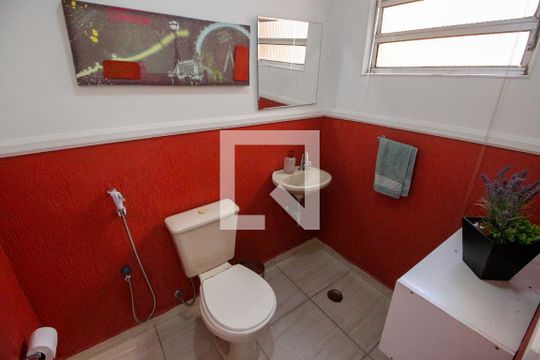 Banheiro 1 de casa à venda com 3 quartos, 179m² em Vila Progredior, São Paulo