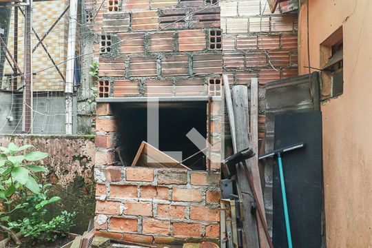 Churrasqueira de casa à venda com 3 quartos, 140m² em Costa E Silva, Porto Alegre