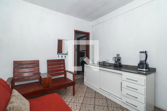 Sala de casa à venda com 3 quartos, 140m² em Costa E Silva, Porto Alegre