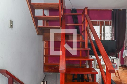 Corredor de casa à venda com 3 quartos, 140m² em Costa E Silva, Porto Alegre