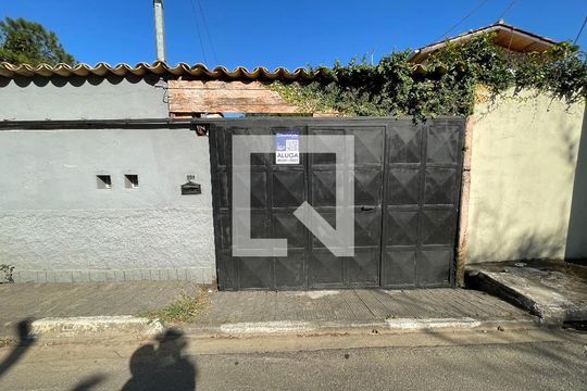 Placa de casa para alugar com 1 quarto, 49m² em Granja Viana, Cotia