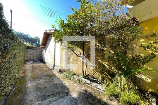 Área comum de casa para alugar com 1 quarto, 49m² em Granja Viana, Cotia