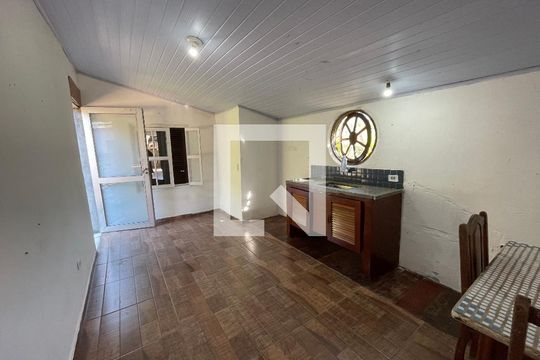 Casa para alugar com 1 quarto, 49m² em Granja Viana, Cotia