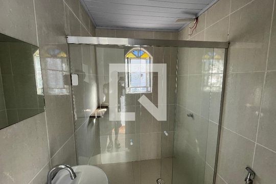 Banheiro de casa para alugar com 1 quarto, 49m² em Granja Viana, Cotia