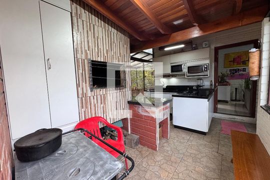 Cozinha de casa à venda com 2 quartos, 150m² em Scharlau, São Leopoldo