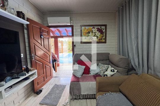 Sala de casa à venda com 2 quartos, 150m² em Scharlau, São Leopoldo