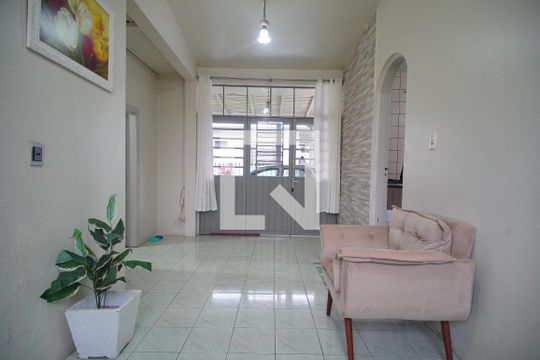Sala 2 de casa à venda com 3 quartos, 120m² em São Jorge, Novo Hamburgo