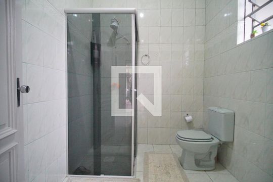 Banheiro de casa à venda com 3 quartos, 120m² em São Jorge, Novo Hamburgo