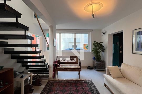 Sala de casa à venda com 3 quartos, 160m² em Jardim Paulista, São Paulo