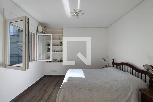 Suíte 1 de casa à venda com 3 quartos, 160m² em Jardim Paulista, São Paulo
