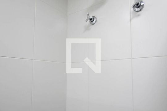 Banheiro de apartamento à venda com 2 quartos, 68m² em Picanço, Guarulhos