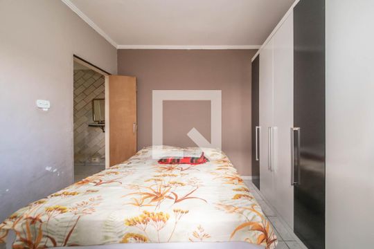 Quarto 1 de casa para alugar com 3 quartos, 140m² em Bosque da Saúde, São Paulo