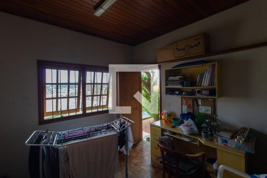 Quarto de Serviço de casa à venda com 3 quartos, 206m² em Ouro Branco, Novo Hamburgo