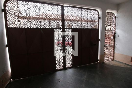 Garagem de casa à venda com 4 quartos, 121m² em Adalgisa, Osasco