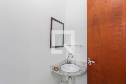 Banheiro de kitnet/studio à venda com 1 quarto, 33m² em Sítio Pinheirinho, São Paulo