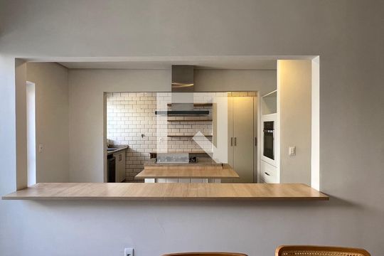 Cozinha de casa para alugar com 4 quartos, 190m² em Jardim Paulistano, São Paulo