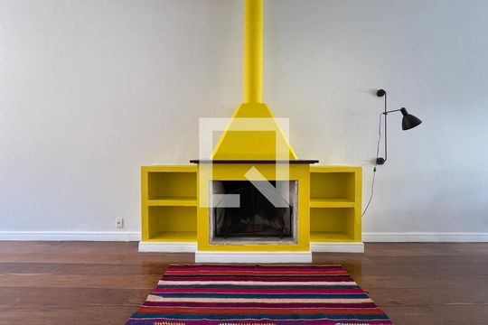 Sala de casa para alugar com 4 quartos, 150m² em Jardim Paulistano, São Paulo