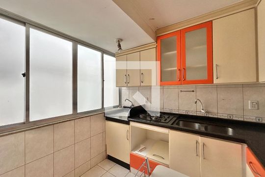 Cozinha de apartamento à venda com 3 quartos, 84m² em Centro, São Leopoldo