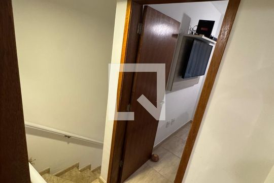 Escada de casa de condomínio à venda com 2 quartos, 62m² em Casa Verde, São Paulo