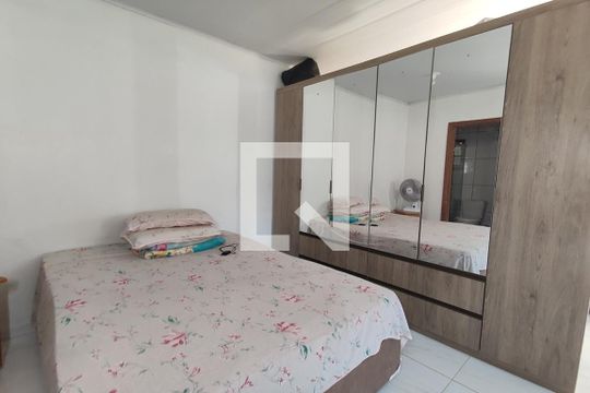 Quarto de casa à venda com 1 quarto, 68m² em Santos Dumont, São Leopoldo