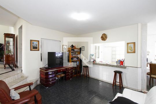 Sala de TV de apartamento à venda com 6 quartos, 580m² em Buritis, Belo Horizonte