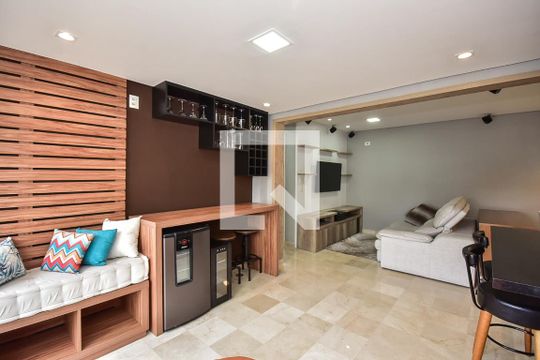 Sala de apartamento à venda com 2 quartos, 77m² em Jardim Fonte do Morumbi, São Paulo