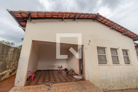 Garagem de casa à venda com 3 quartos, 258m² em Jardim Santa Madalena, Sumaré