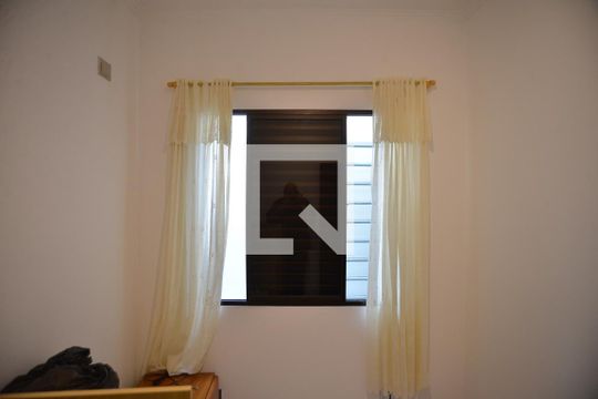 Quarto 2 de casa à venda com 3 quartos, 240m² em Vila Alzira, Santo André