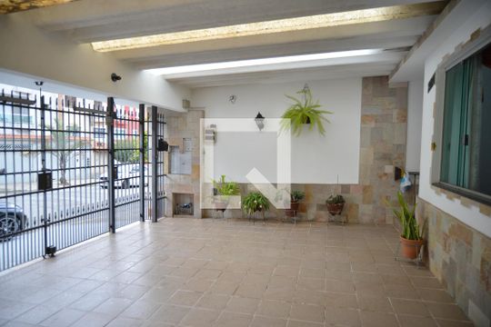 Garagem de casa à venda com 3 quartos, 240m² em Vila Alzira, Santo André