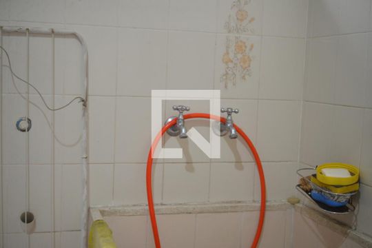 Área de Serviço de casa à venda com 3 quartos, 240m² em Vila Alzira, Santo André
