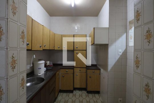 Cozinha de apartamento à venda com 3 quartos, 101m² em Centro, Canoas