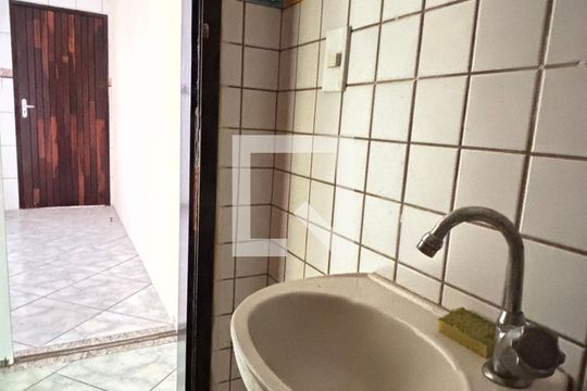 Lavabo de casa para alugar com 2 quartos, 125m² em Utinga, Santo André