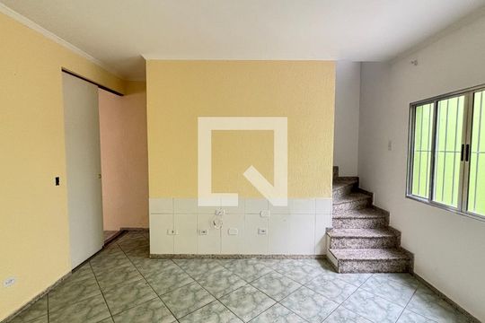 Sala de casa para alugar com 2 quartos, 125m² em Utinga, Santo André