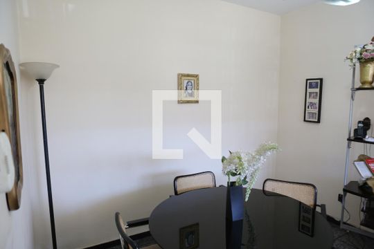 Sala de casa à venda com 5 quartos, 300m² em Jardim Vera Cruz, Contagem