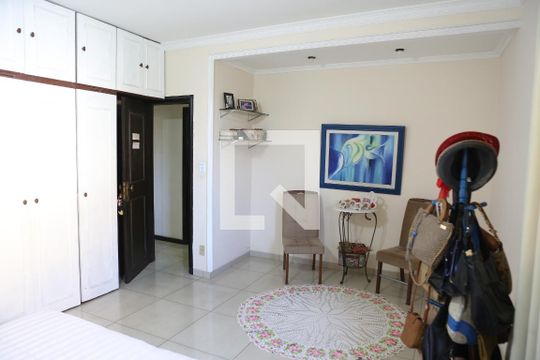 Suíte de casa à venda com 5 quartos, 300m² em Jardim Vera Cruz, Contagem