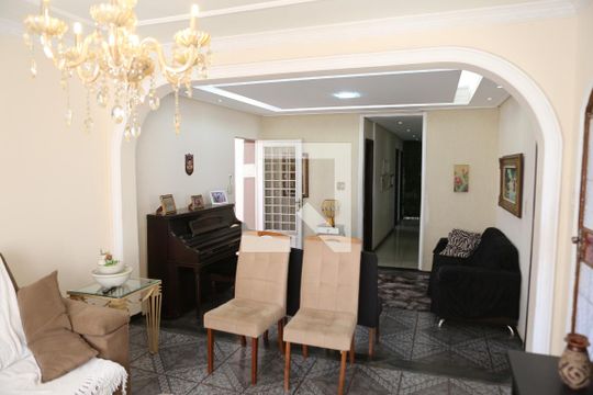 Sala de casa à venda com 5 quartos, 300m² em Jardim Vera Cruz, Contagem