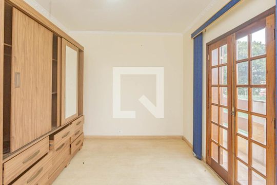 Suíte 1 de casa à venda com 4 quartos, 410m² em Vila Arapua, São Paulo