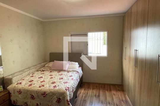 Quarto de casa à venda com 3 quartos, 250m² em Vila Dora, Santo André