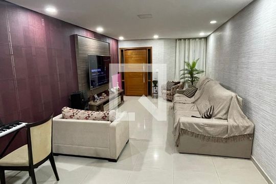 Casa à venda com 3 quartos, 250m² em Vila Dora, Santo André