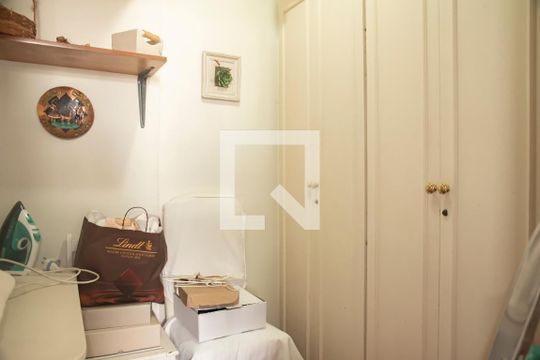 Quarto de Serviço de apartamento à venda com 2 quartos, 140m² em Planalto Paulista, São Paulo