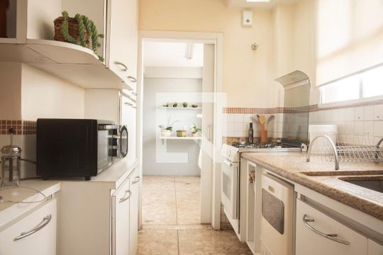 Cozinha de apartamento à venda com 2 quartos, 140m² em Planalto Paulista, São Paulo