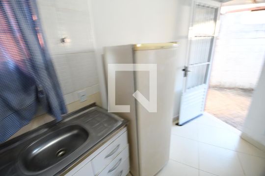 Cozinha de kitnet/studio para alugar com 1 quarto, 13m² em Cidade Universitária, Campinas