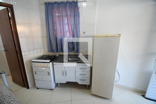 Cozinha de kitnet/studio para alugar com 1 quarto, 13m² em Cidade Universitária, Campinas