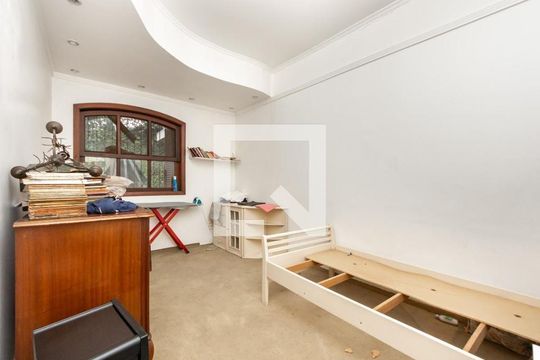 Casa à venda com 4 quartos, 400m² em Alto de Pinheiros, São Paulo
