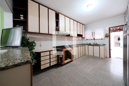 Cozinha de casa à venda com 3 quartos, 178m² em Jardim Brasilia (zona Leste), São Paulo