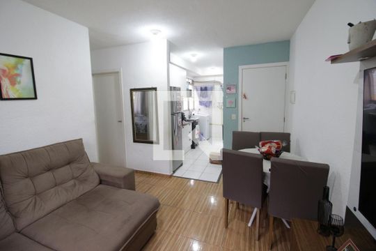 Sala de apartamento para alugar com 2 quartos, 42m² em São Pedro, Osasco