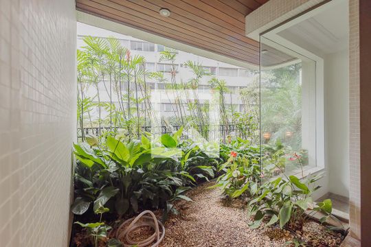 Hall de entrada de apartamento à venda com 4 quartos, 402m² em Jardim Paulista, São Paulo