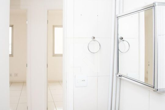 Banheiro de apartamento para alugar com 3 quartos, 54m² em Centro, Diadema